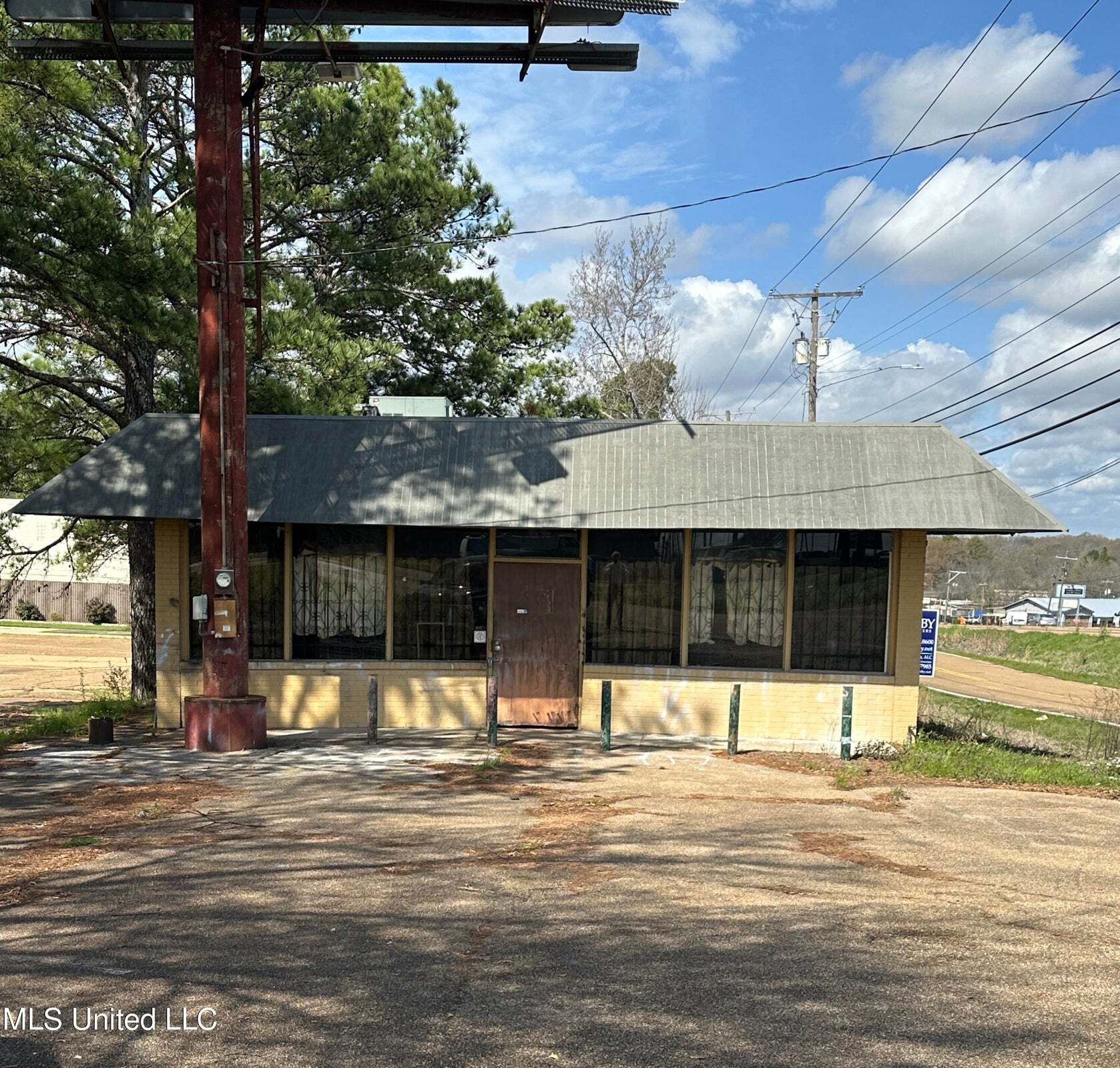 4105 Robinson St, Jackson, MS for Sale