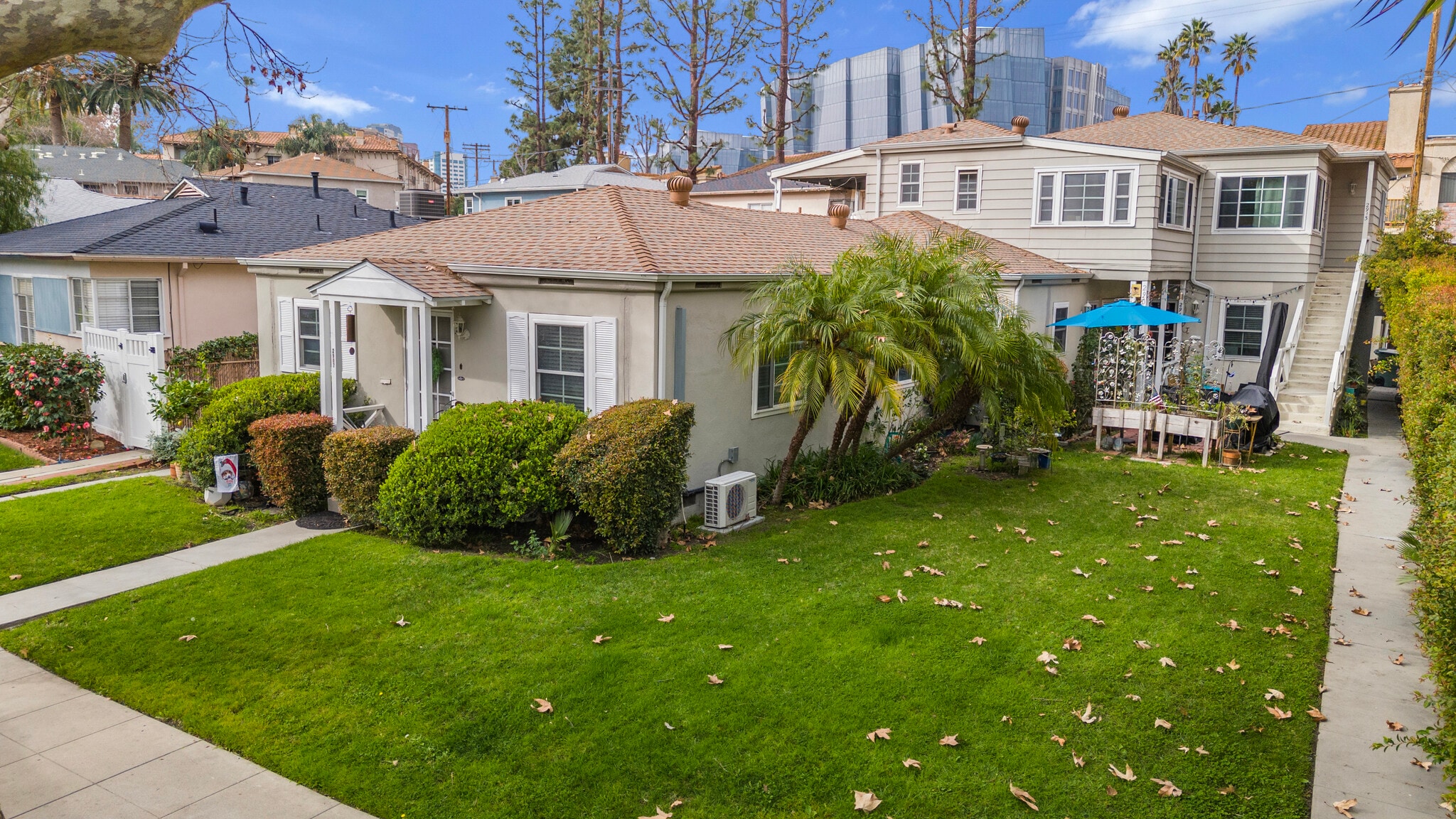 2907 W Riverside Dr, Burbank, CA for Sale