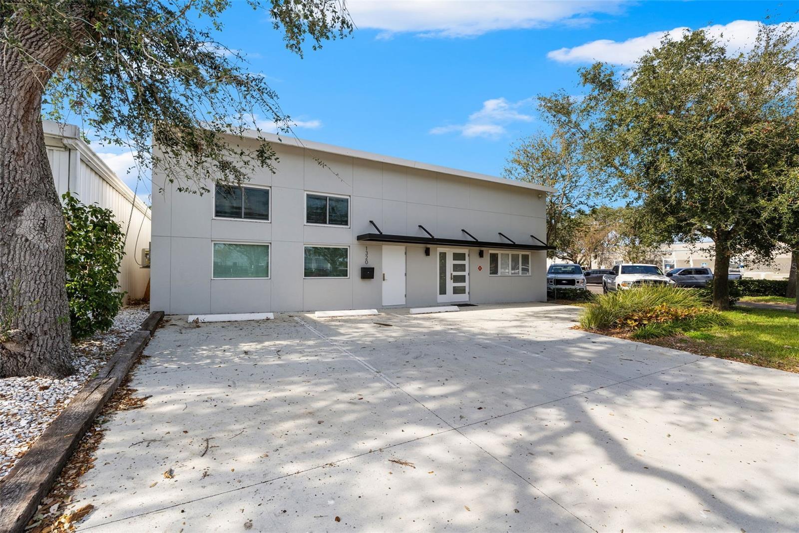 1320 19th St N, Saint Petersburg, FL for Sale