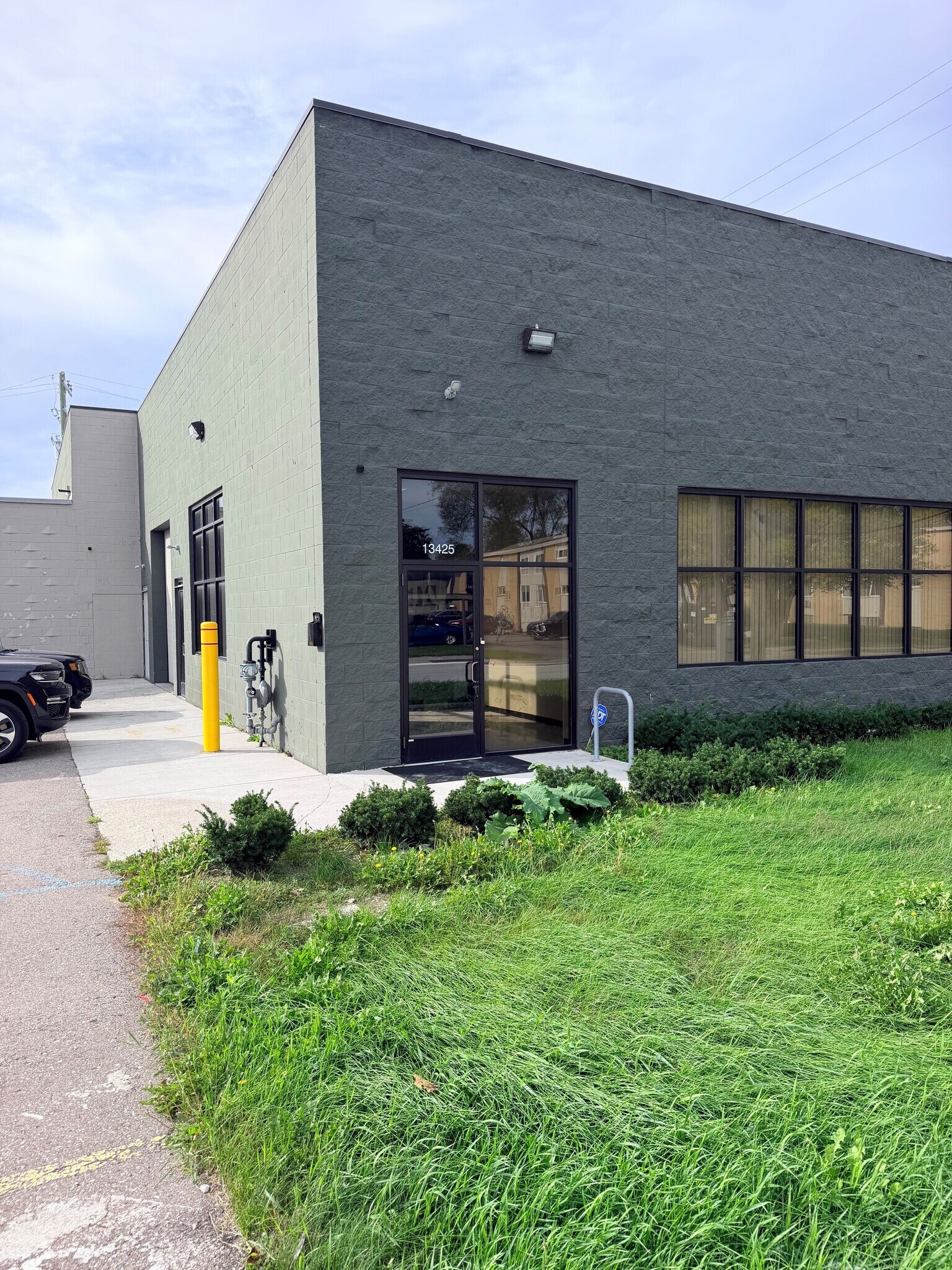 13425 Capital St, Oak Park, MI for Rent