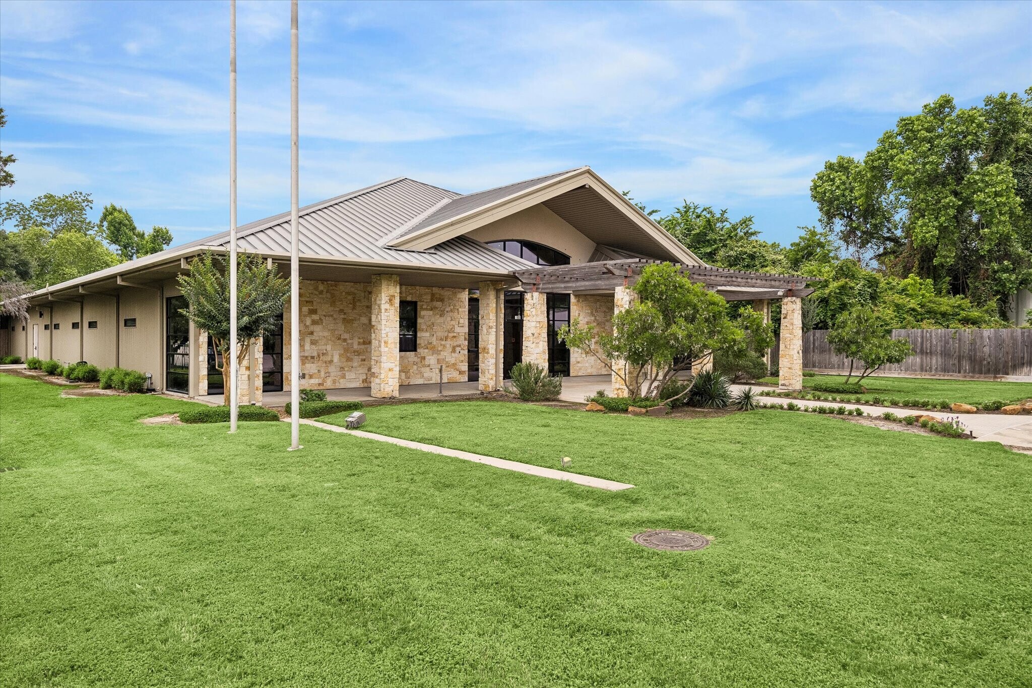 6950 W 43rd St, Houston, TX for Rent