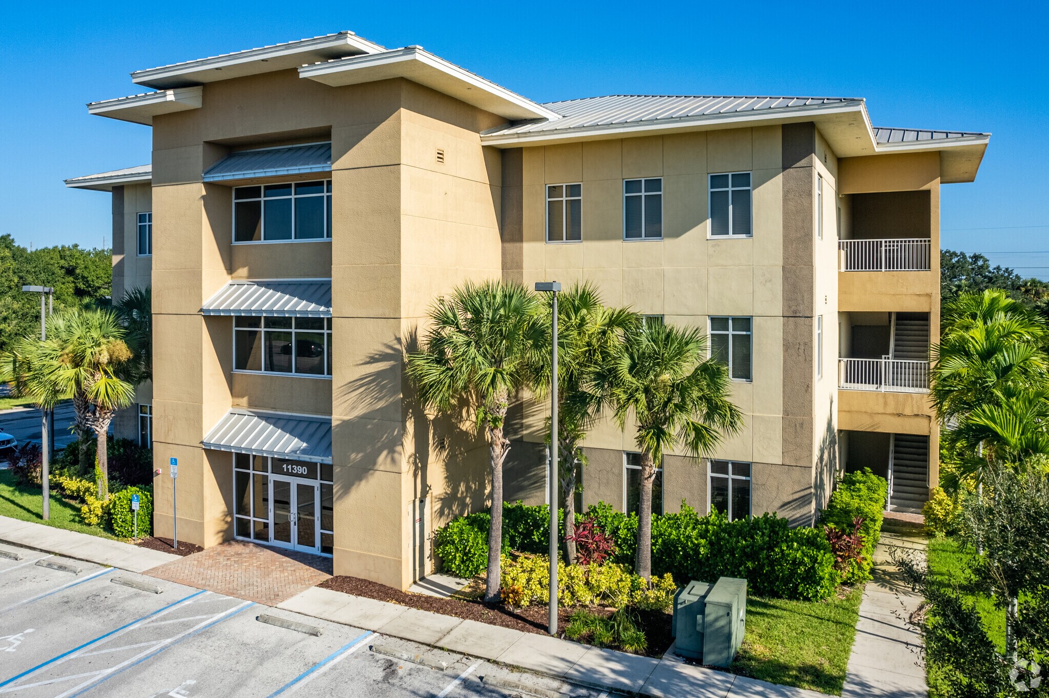 11390 Palm Beach Blvd, Fort Myers, FL for Rent