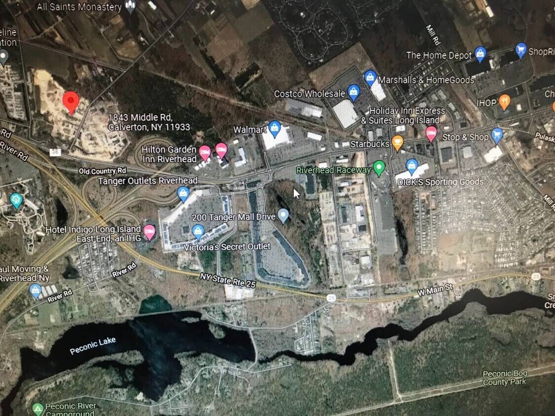 1843 Middle Rd, Calverton, NY for Sale