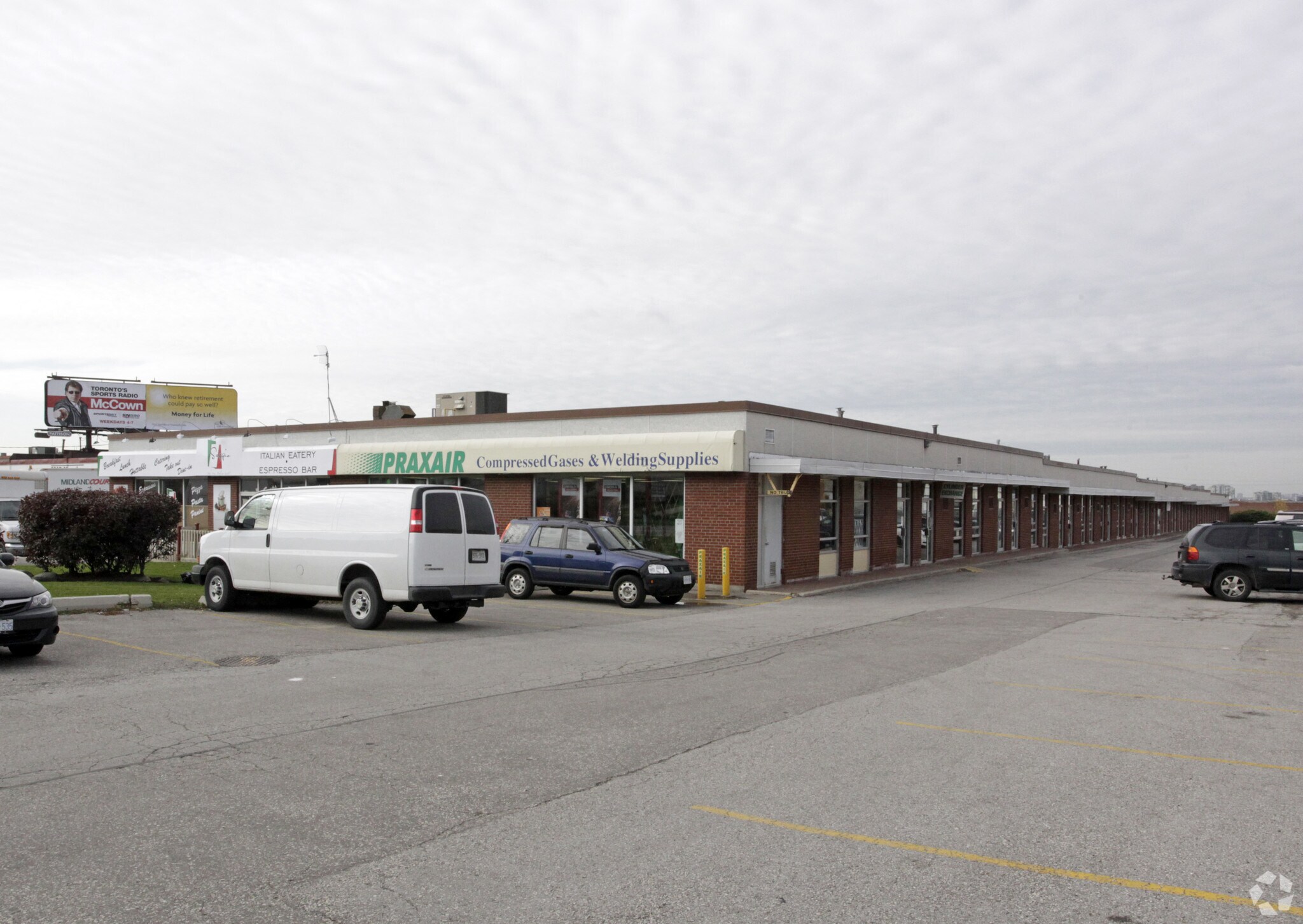 90 Signet Dr, Toronto, ON for Rent