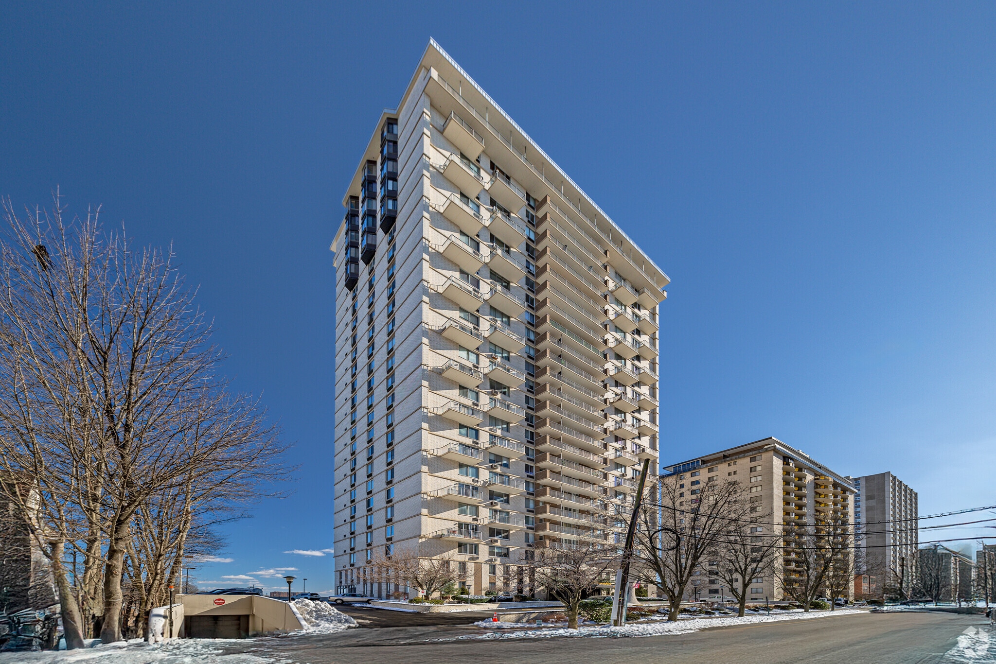 160 OVERLOOK Ave, Hackensack, NJ for Rent