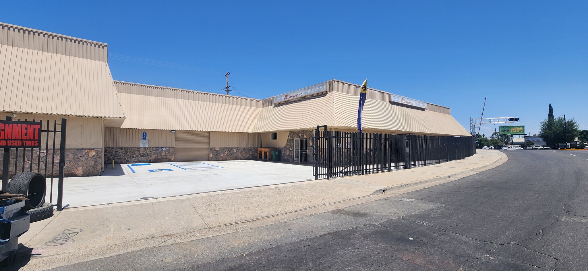 1939 E Olive Ave, Fresno, CA for Rent