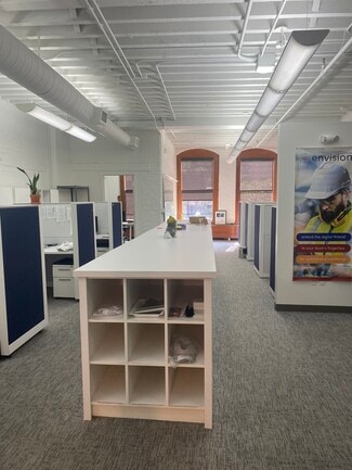 Boston, MA Office - 192 South St Boston, MA Office - 192 South St