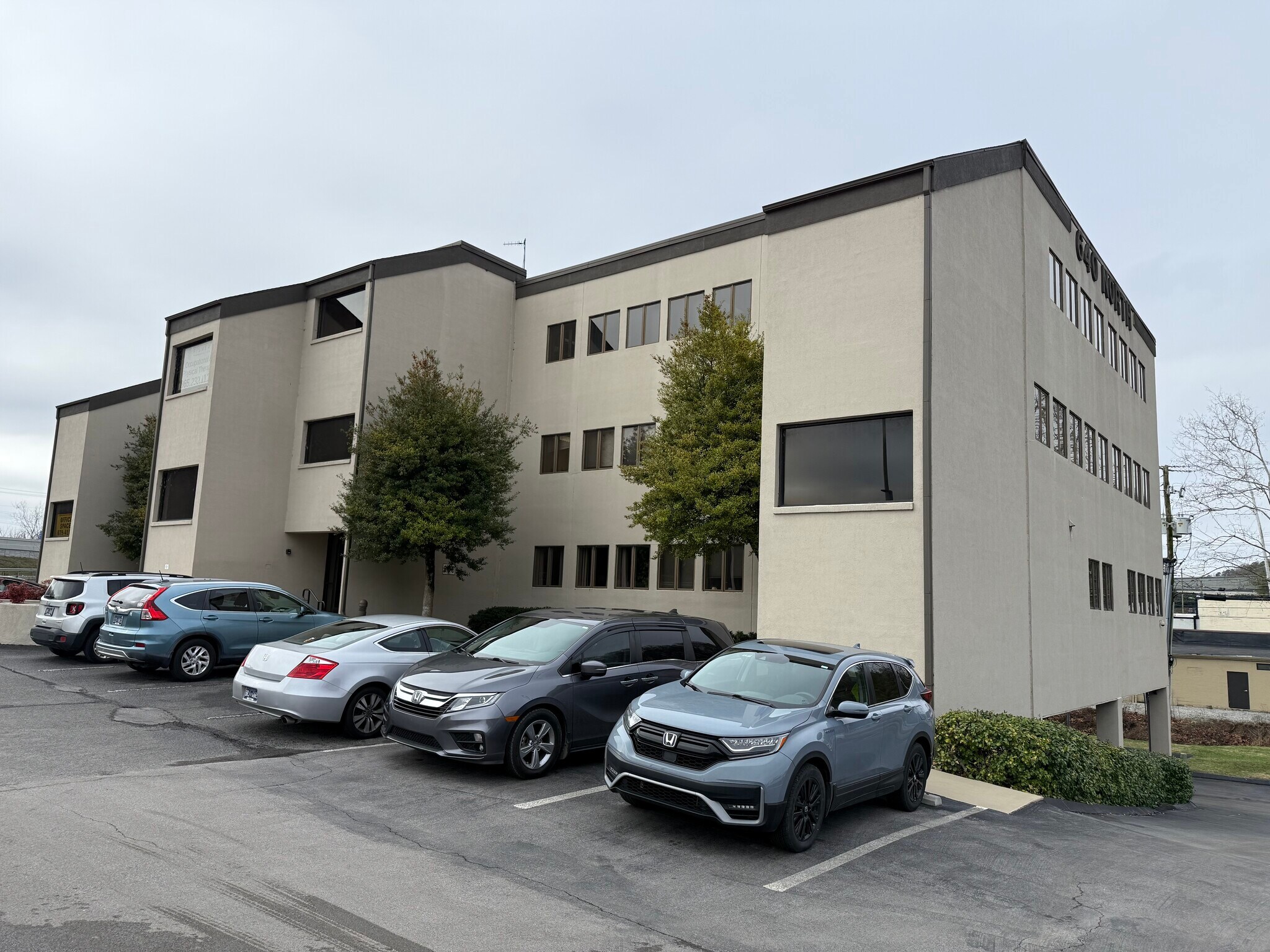 2606 N Greenway Dr, Knoxville, TN for Rent