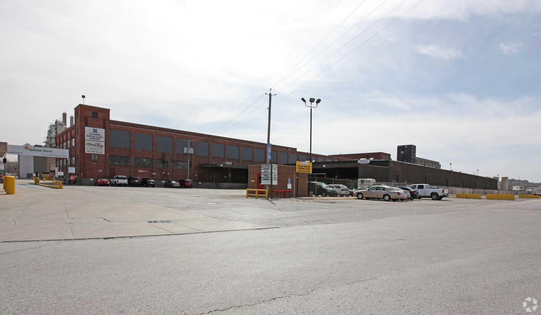 999 Bedford Rd, North Kansas City, MO for Rent