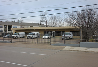 Dallas, TX Retail - 1407 N Zang Blvd