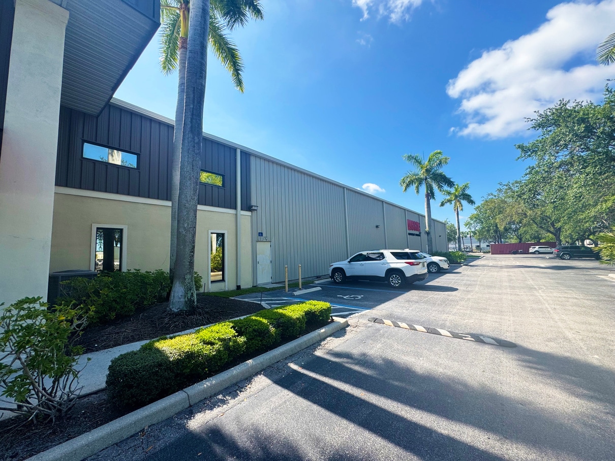 901 Industrial Blvd, Naples, FL for Sale