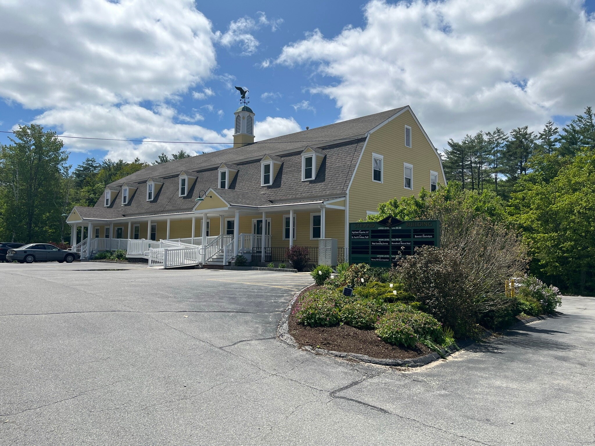 174 Concord St Peterborough, NH 03458 Office Property for Lease on