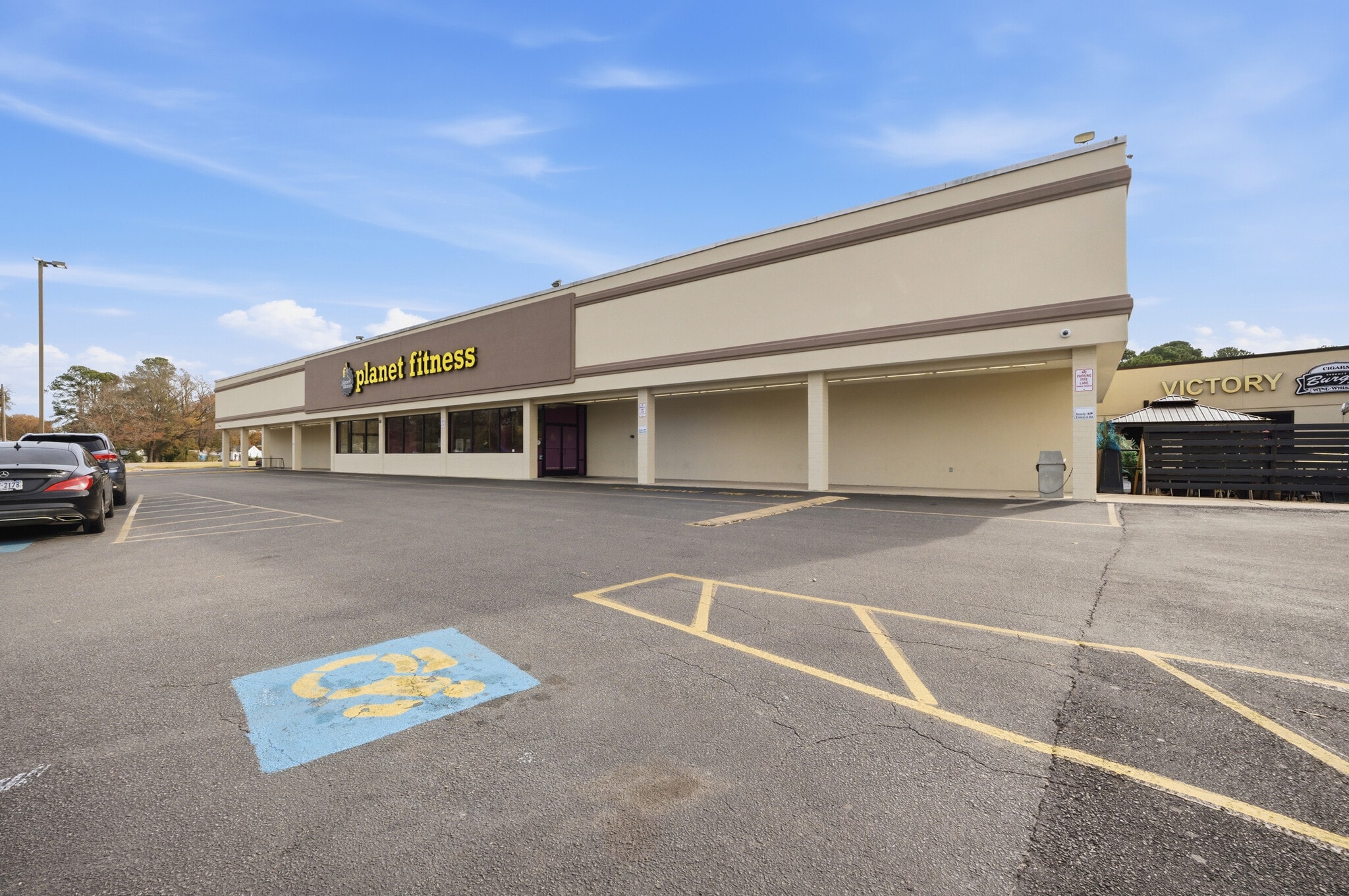 1921 Victory Blvd, Portsmouth, VA for Rent