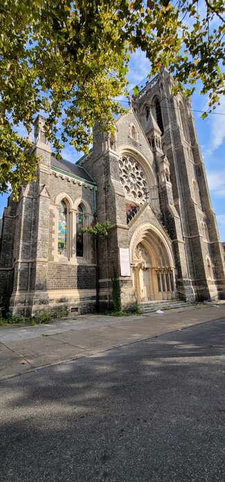 Philadelphia, PA Churches - 2401-2425 N 8th St