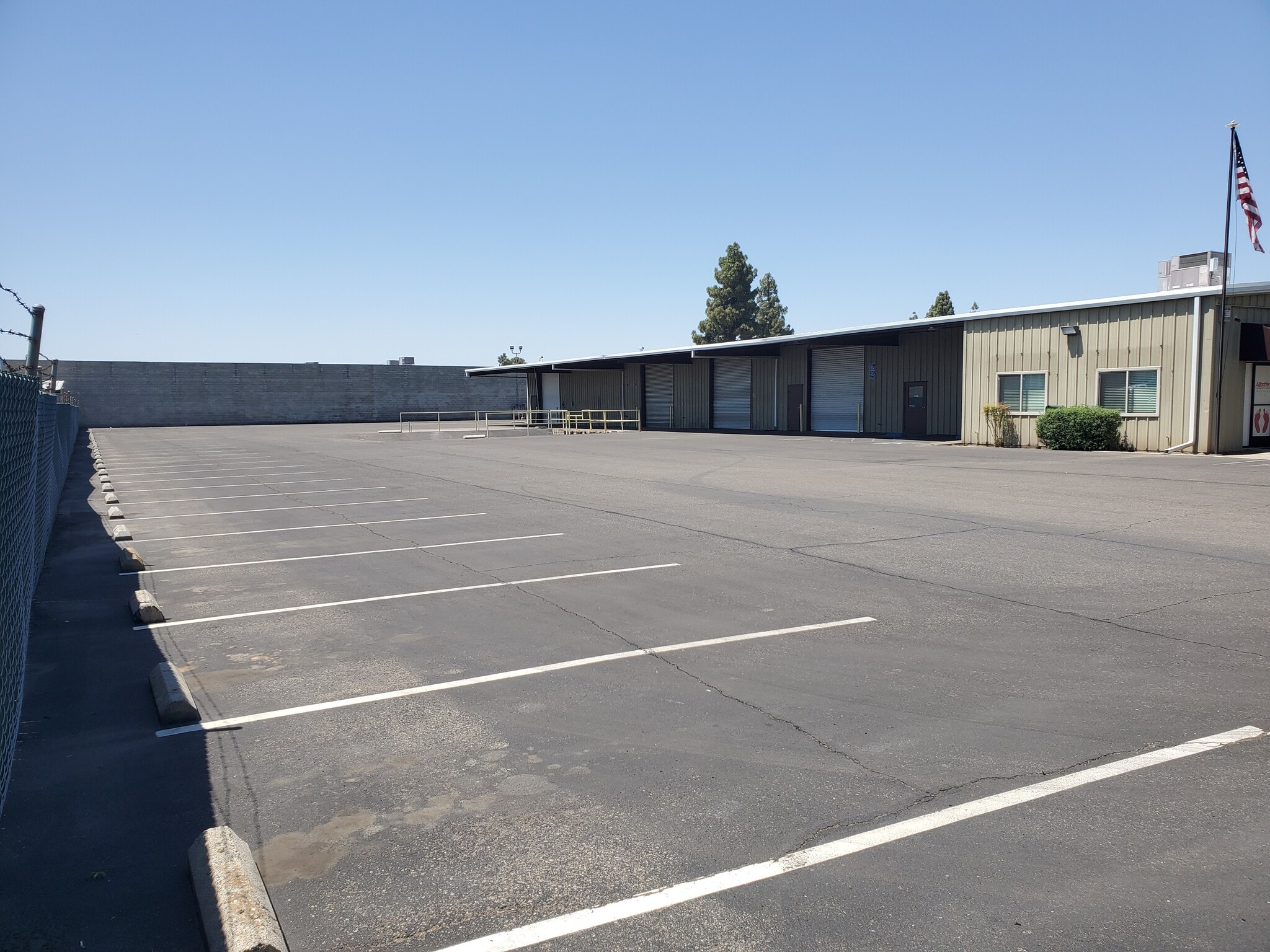 2705 N Larkin Ave, Fresno, CA for Rent