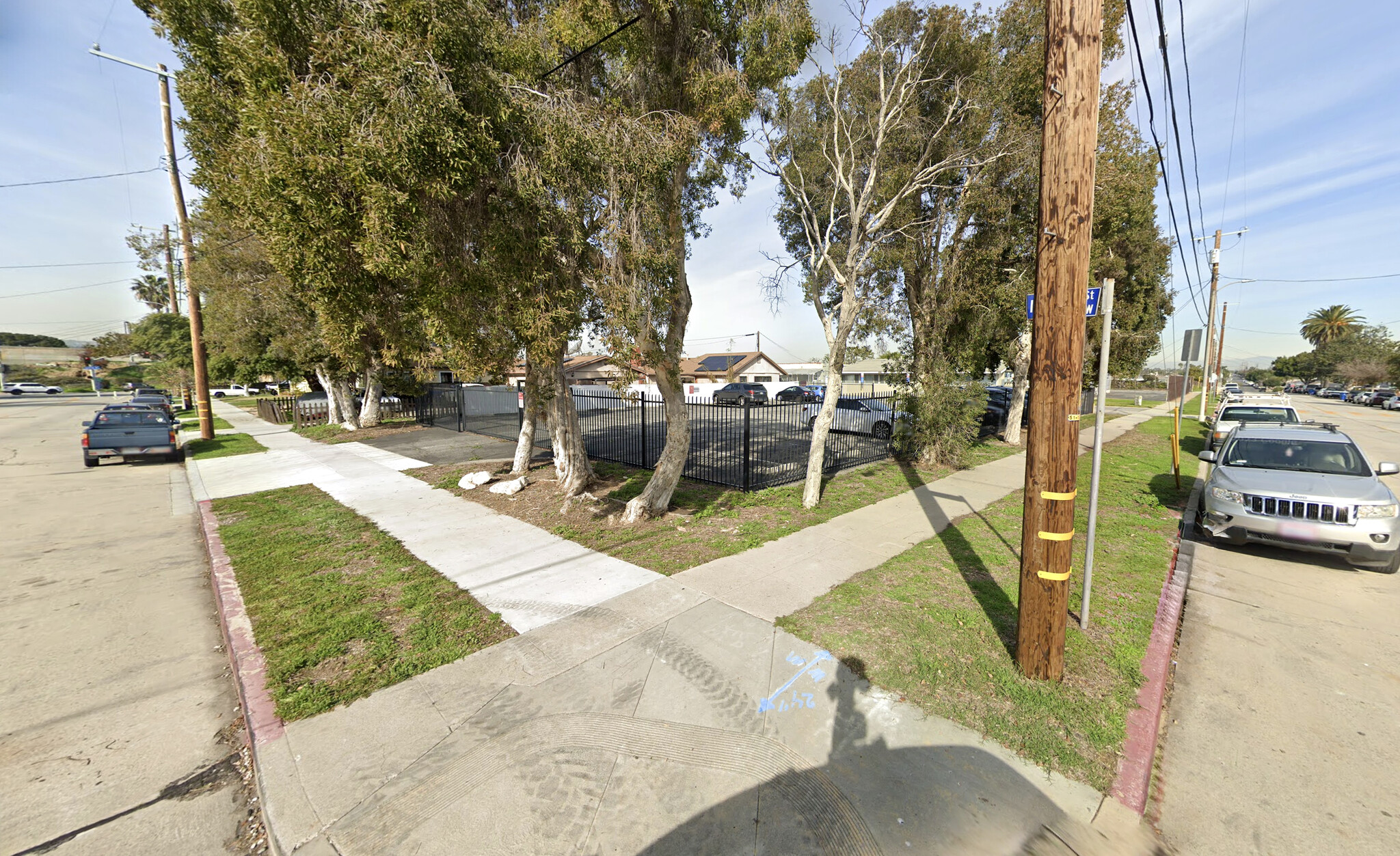 1303 W I St, Wilmington, CA for Sale