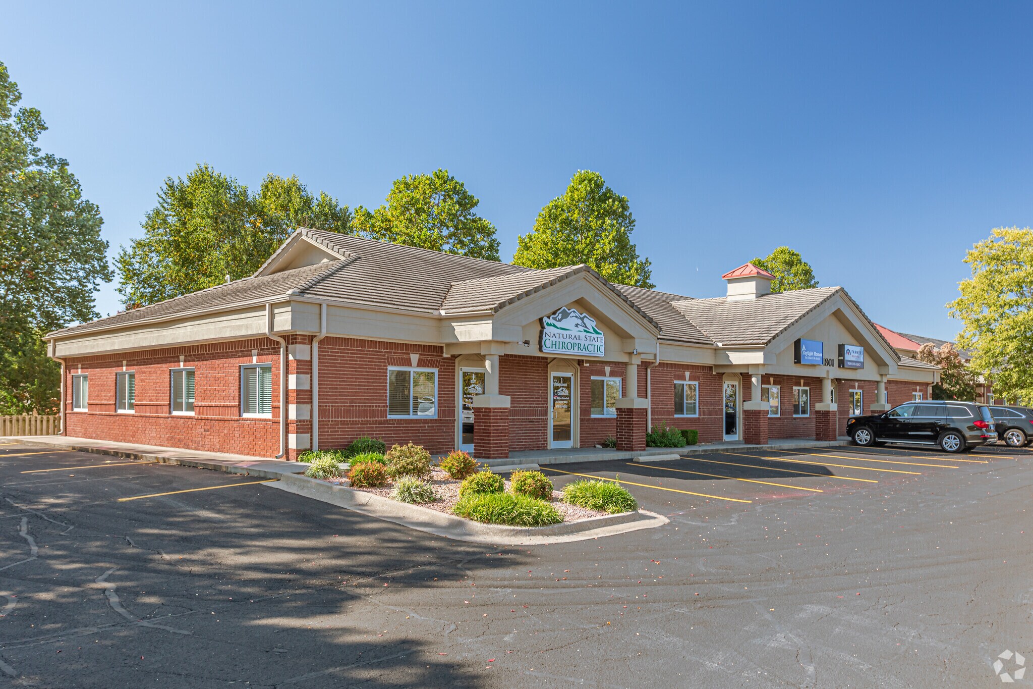 1801 SW Regional Airport Blvd, Bentonville, AR for Rent