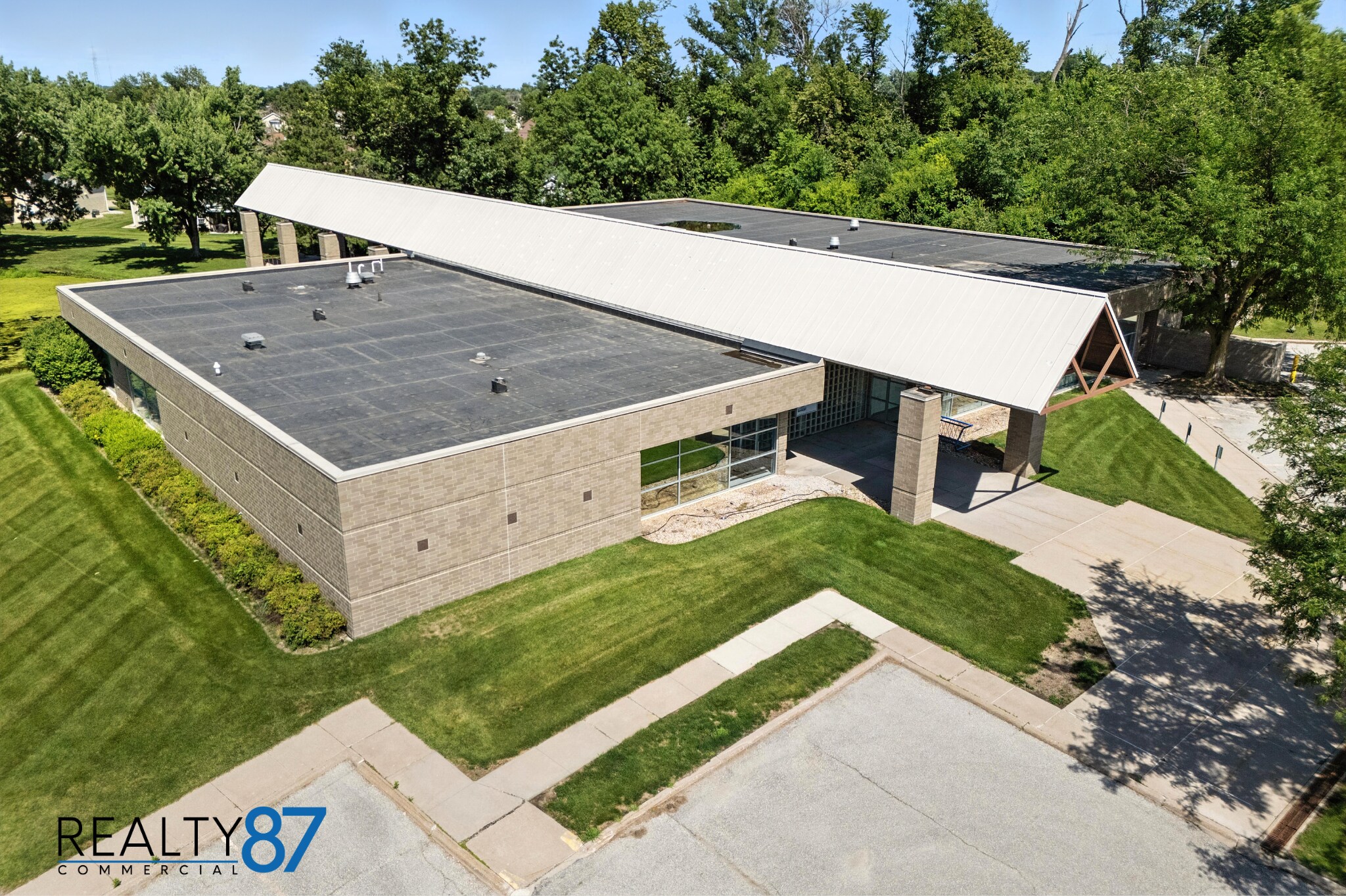 4050 River Center Ct NE, Cedar Rapids, IA for Rent