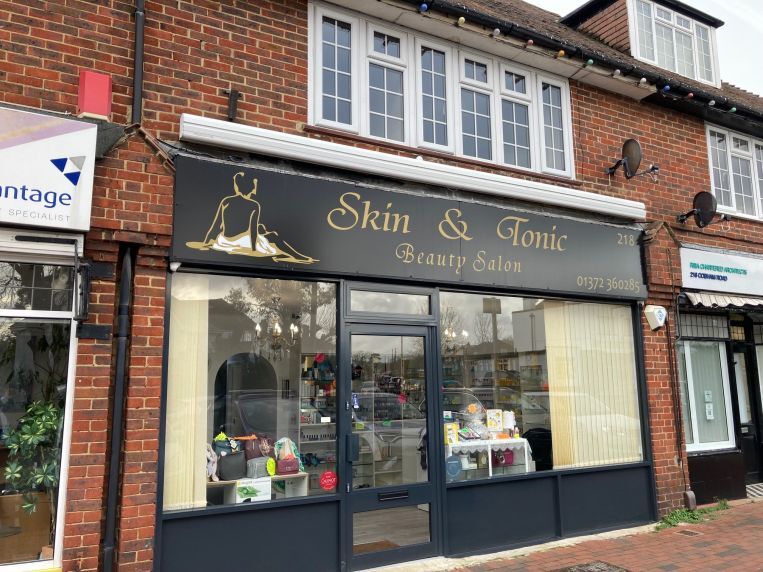 218 Cobham Rd, Leatherhead, SRY for Rent
