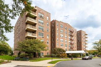 Flushing, NY Apartments - 2325 Bell Blvd