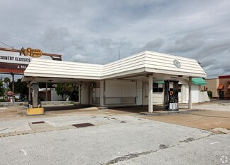 Daytona Beach, FL Storefront - 100 N Ridgewood Ave