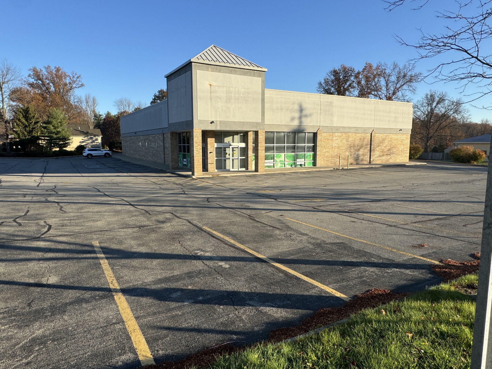 4205 E Market St, Warren, OH for Sale