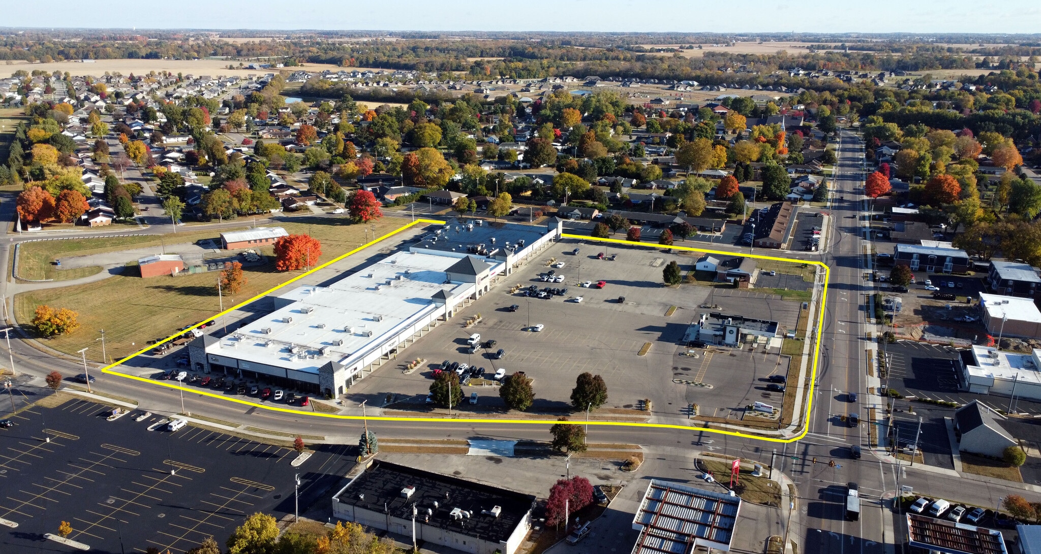 900-982 N Market St, Troy, OH for Rent