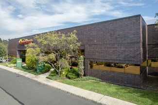 North Brunswick, NJ Office - 200-225 N Center Dr