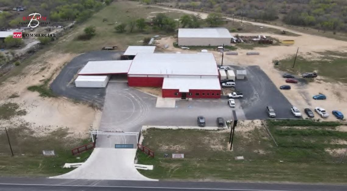 6411 E Highway 90 Uvalde, TX 78801 Industrial Property for Sale on