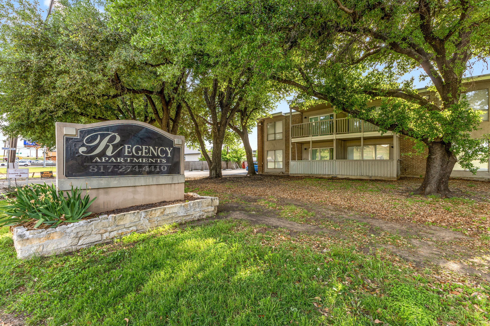 2507 Airport Cir, Arlington, TX for Sale