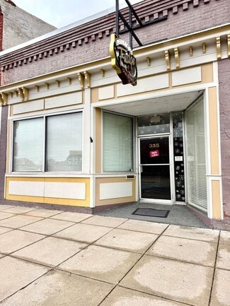 Manistee, MI Storefront - 335 River St Manistee, MI Storefront - 335 River St