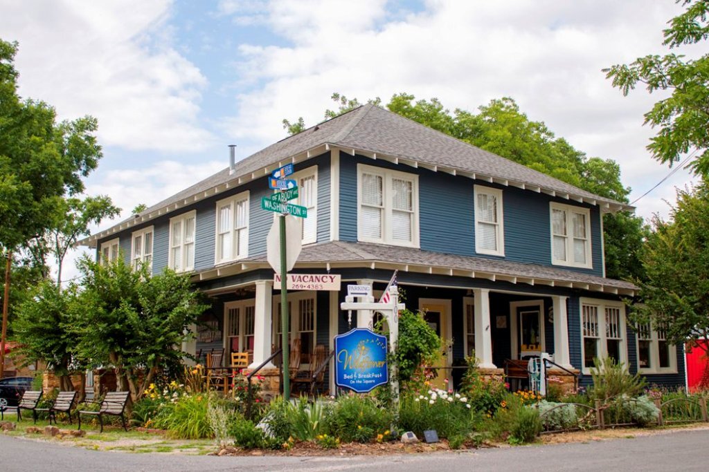 100 E Washington St, Mountain View, AR for Sale