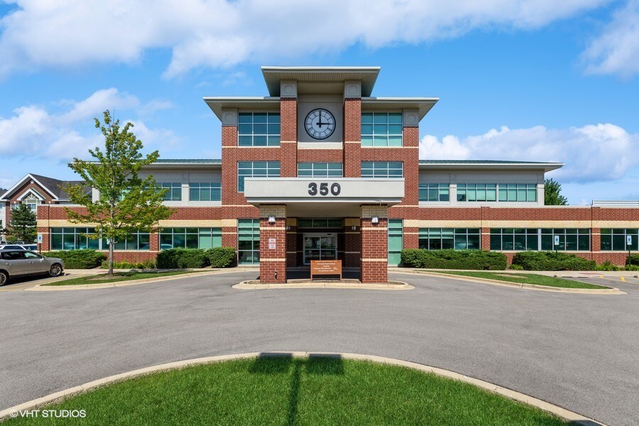 350 Surryse Rd, Lake Zurich, IL for Rent