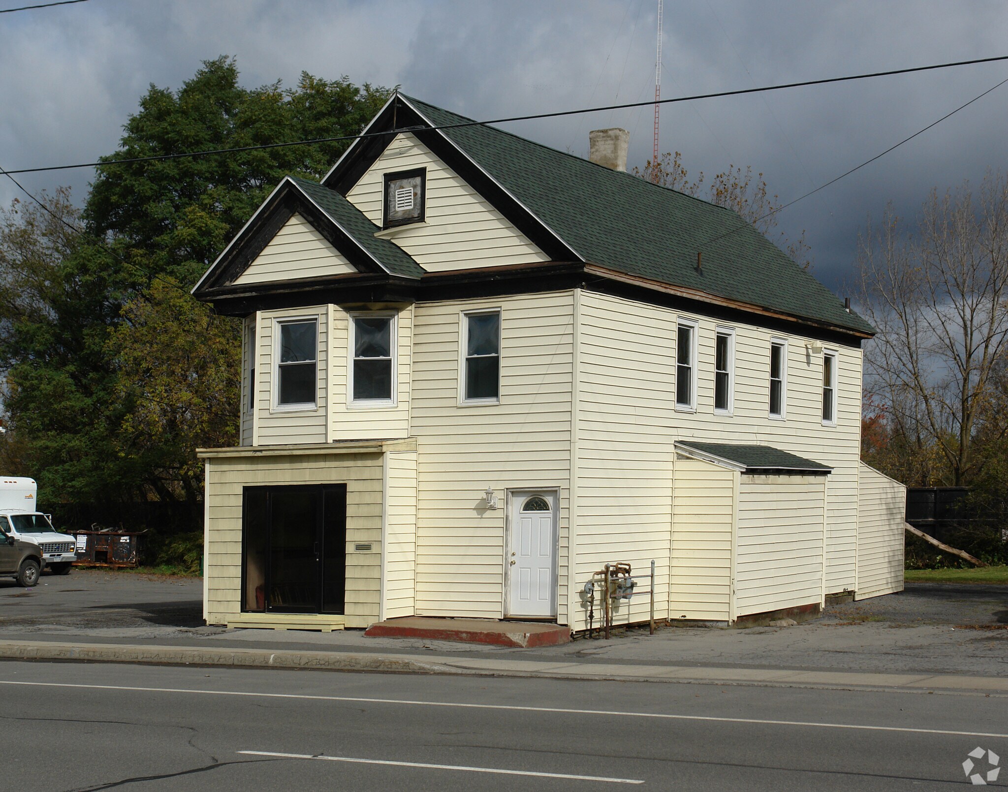 1724 Oriskany St Utica, NY 13502 Retail Property for Lease on