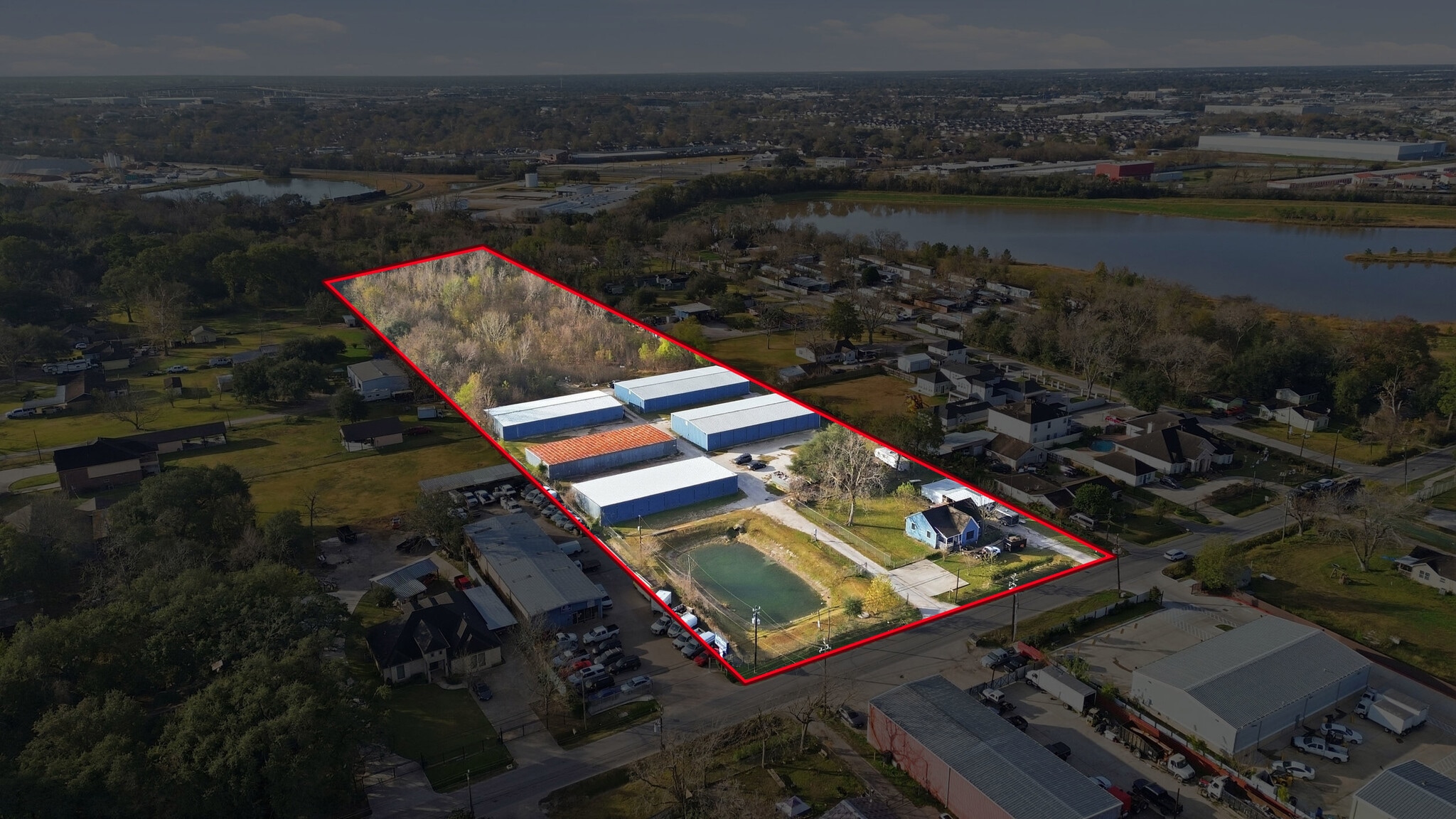 522 Crenshaw Rd, Pasadena, TX for Sale