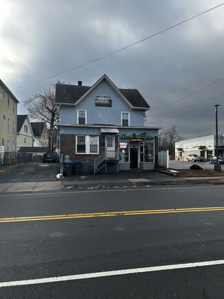 New Britain, CT Storefront Retail/Residential - 682 W Main St