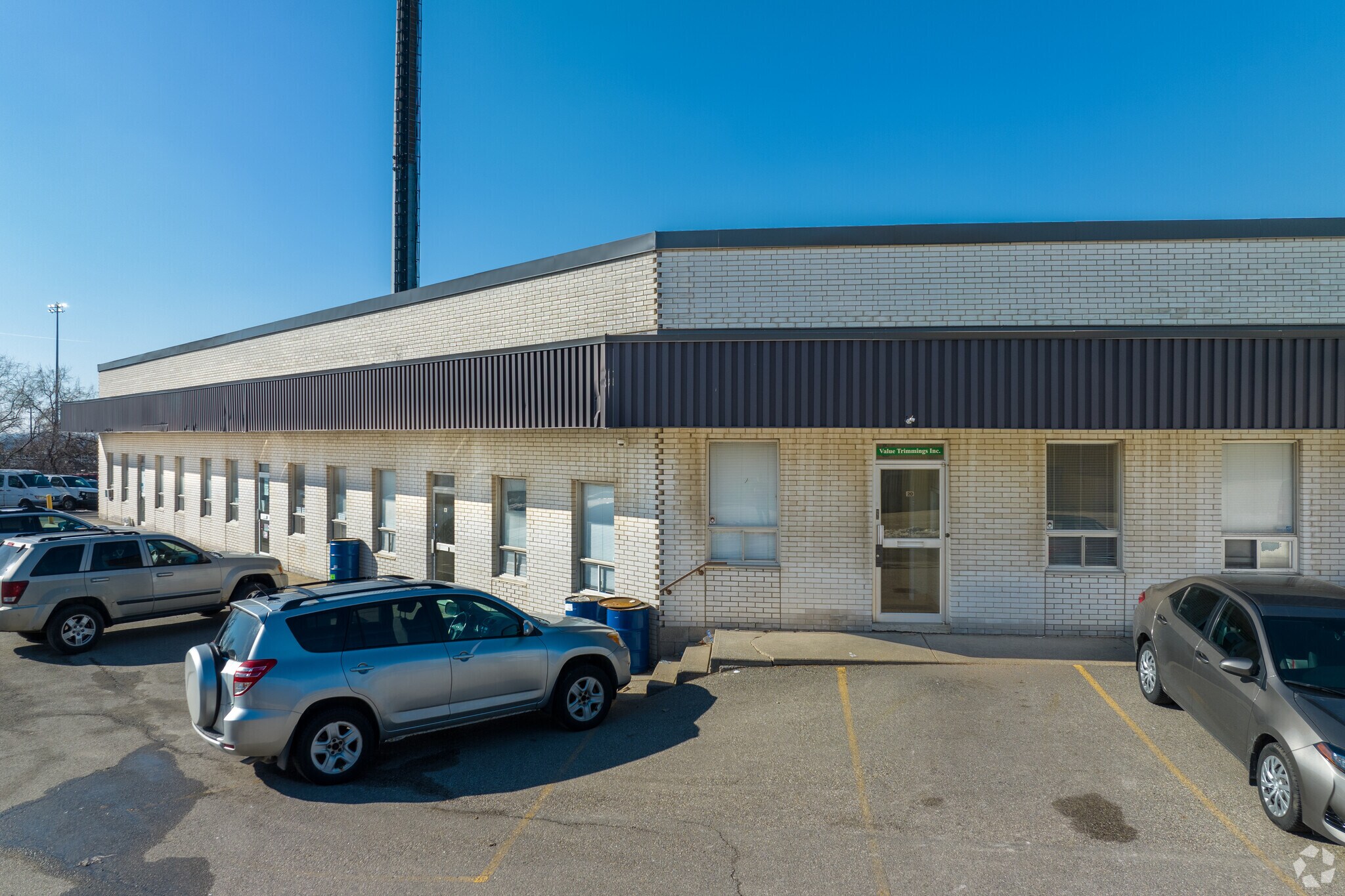 135 Ormont Dr, Toronto, ON for Rent