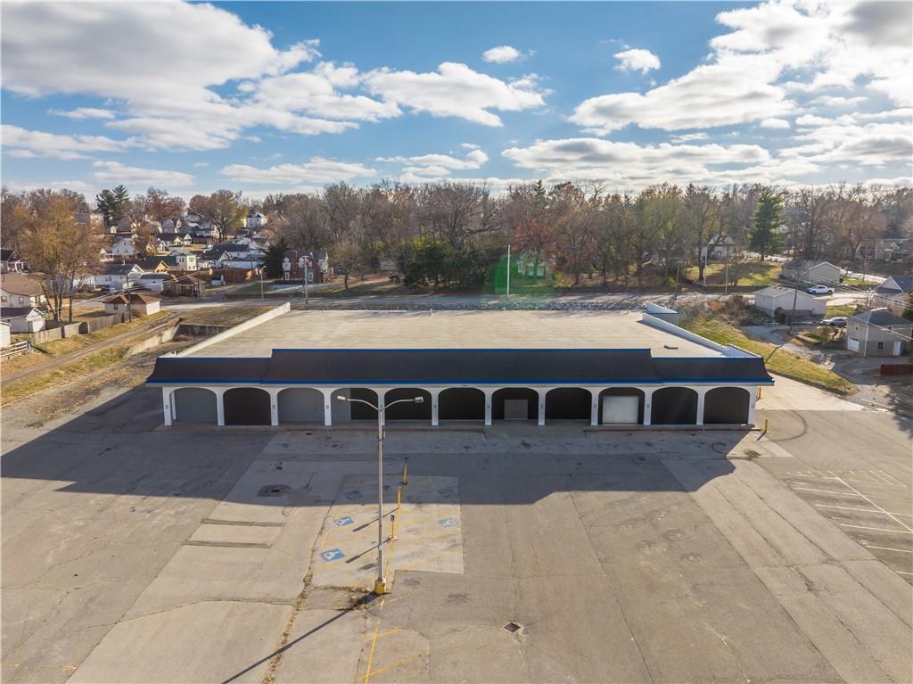 2300 Mitchell Ave Saint Joseph, MO 64507 Retail Property for Lease on