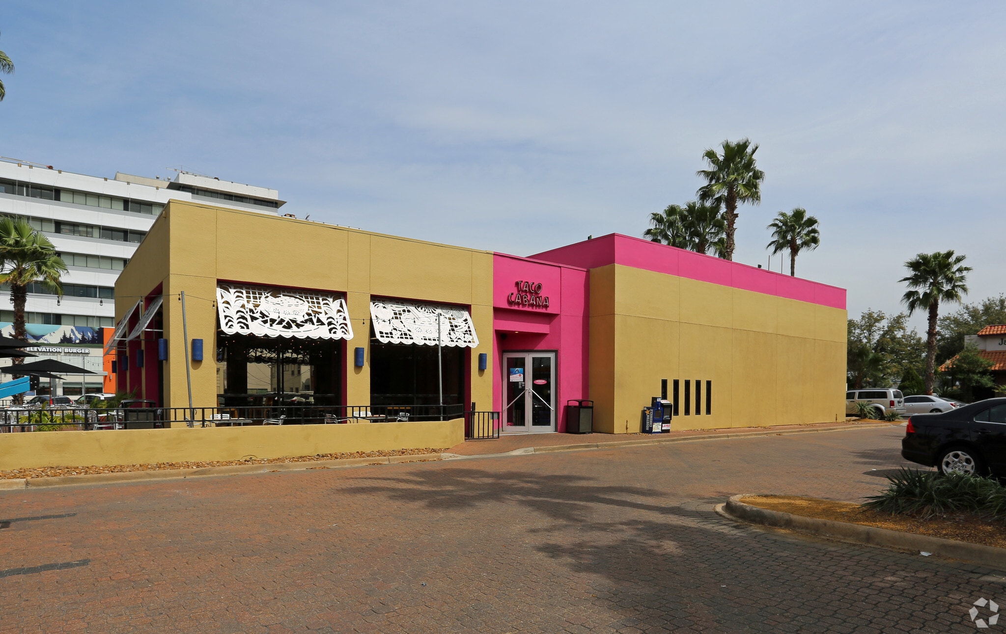 3905 Kirby Dr, Houston, TX for Rent