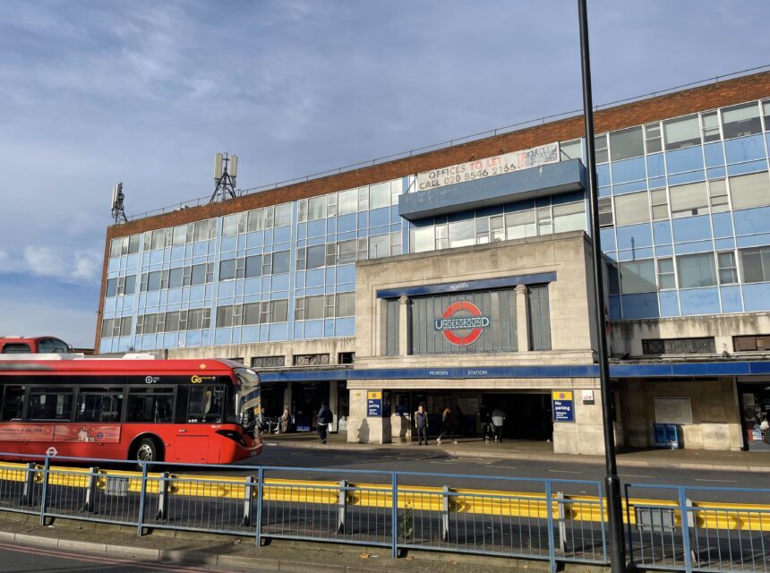 64 London Rd, Morden, LND for Rent