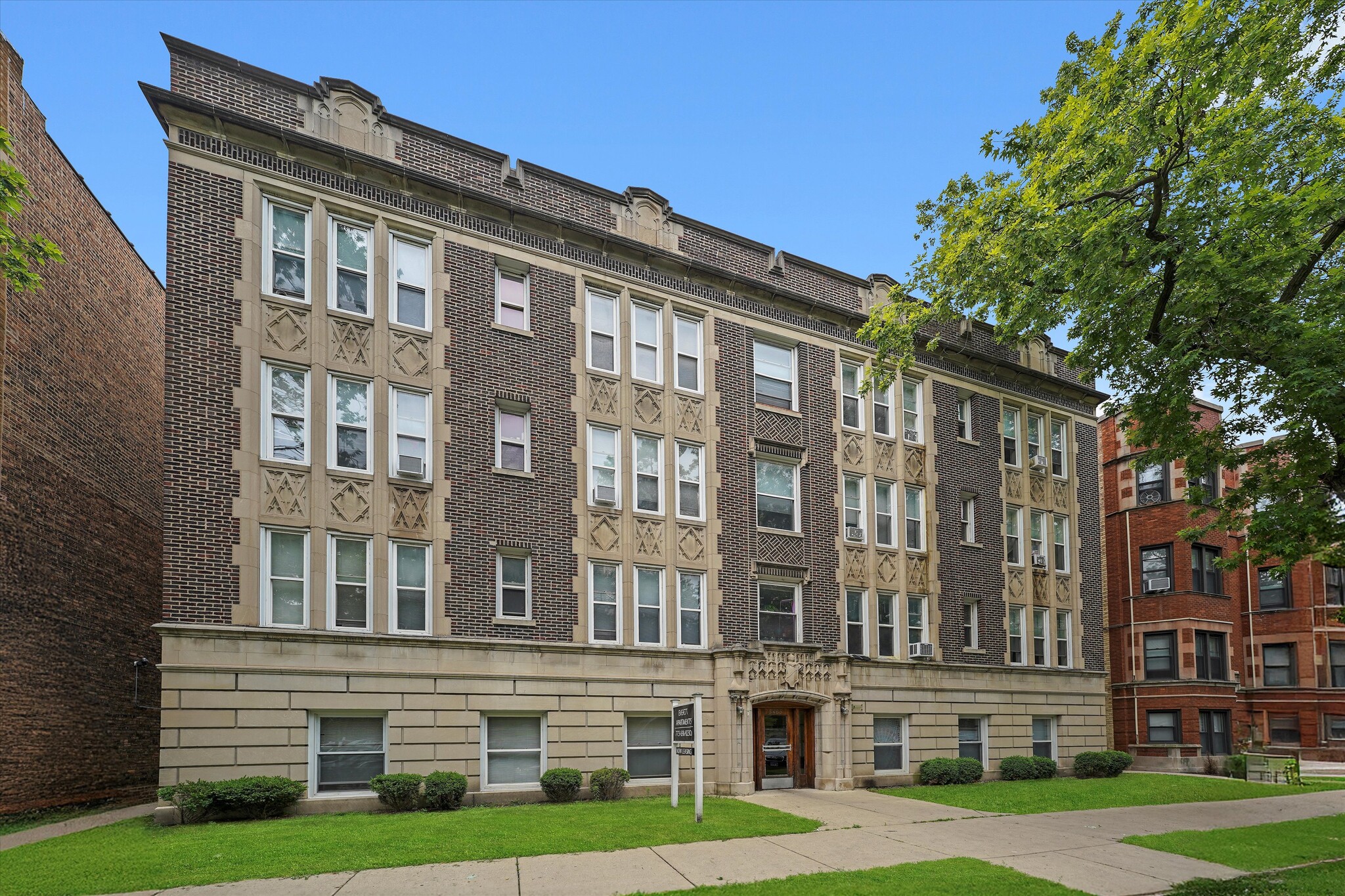 5465 S Everett Ave, Chicago, IL for Sale