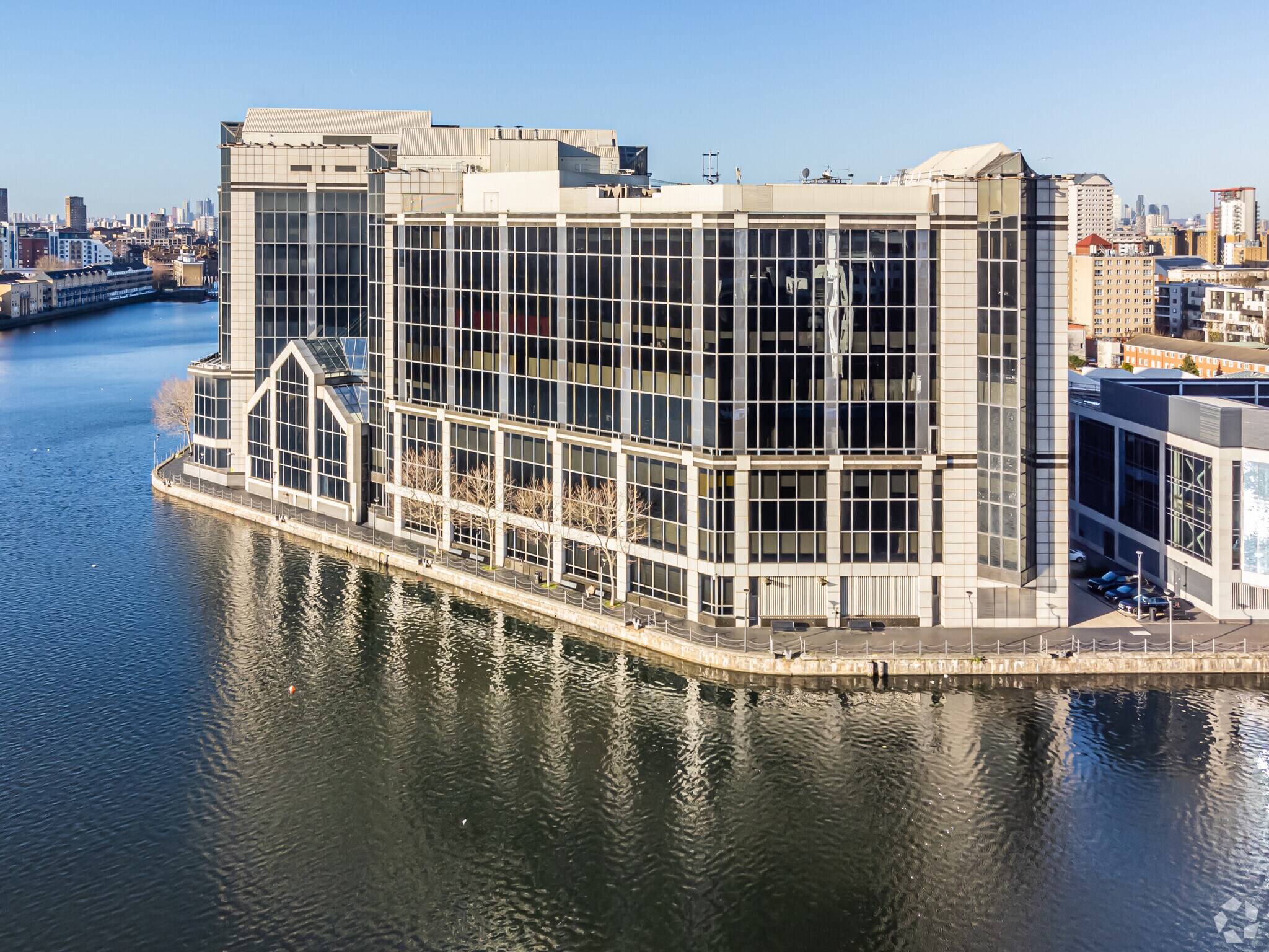 5 Greenwich View Pl, London, LND for Rent