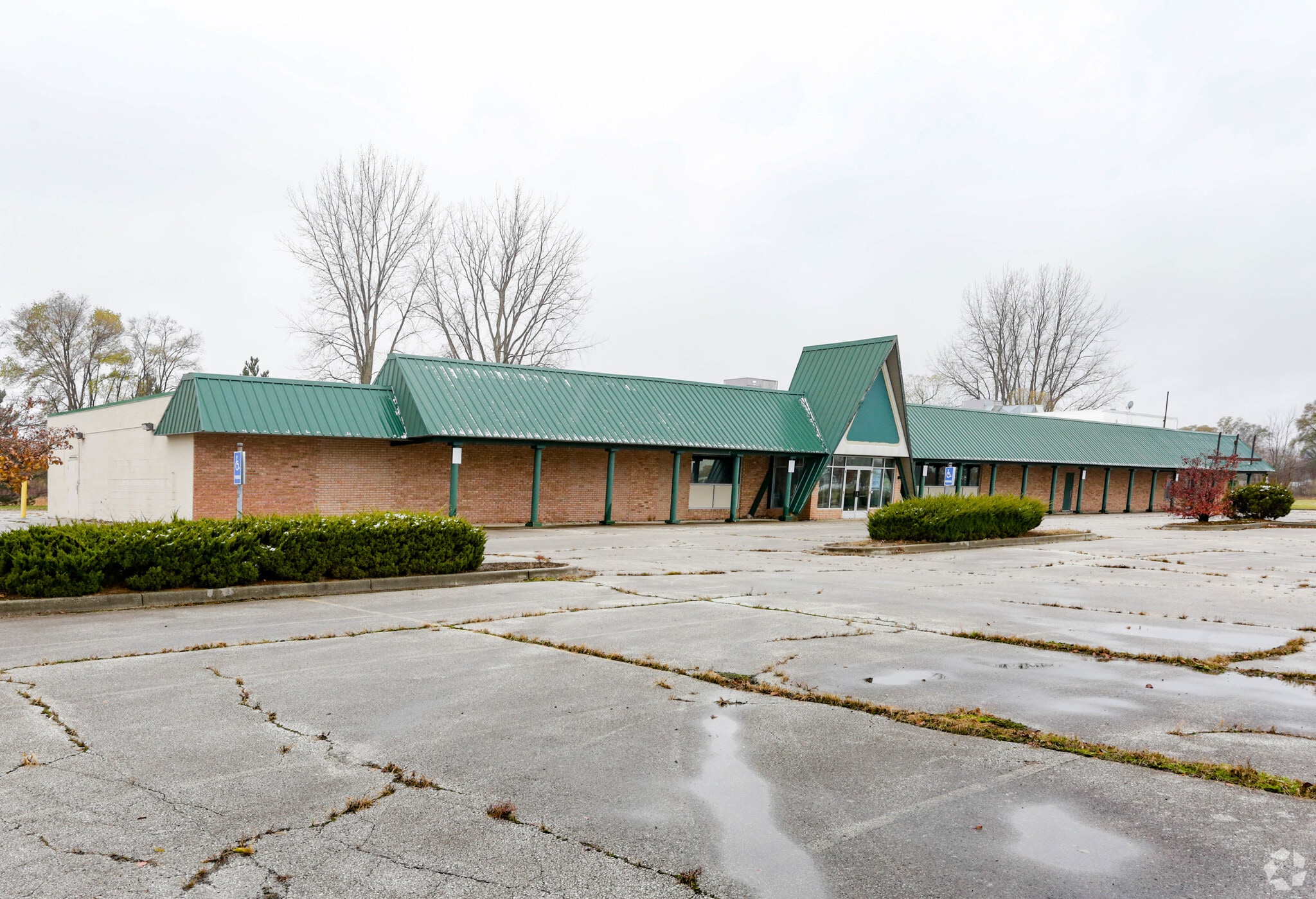 8845 Gratiot Rd, Saginaw, MI for Sale