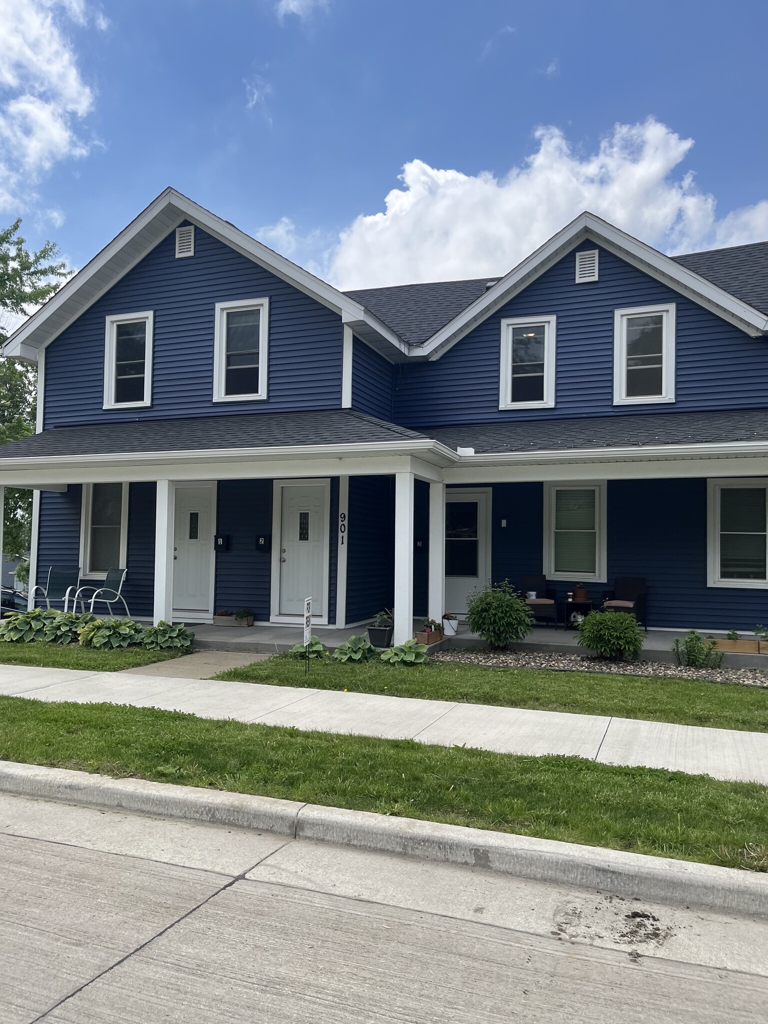 901 2nd St, Hudson, WI for Sale