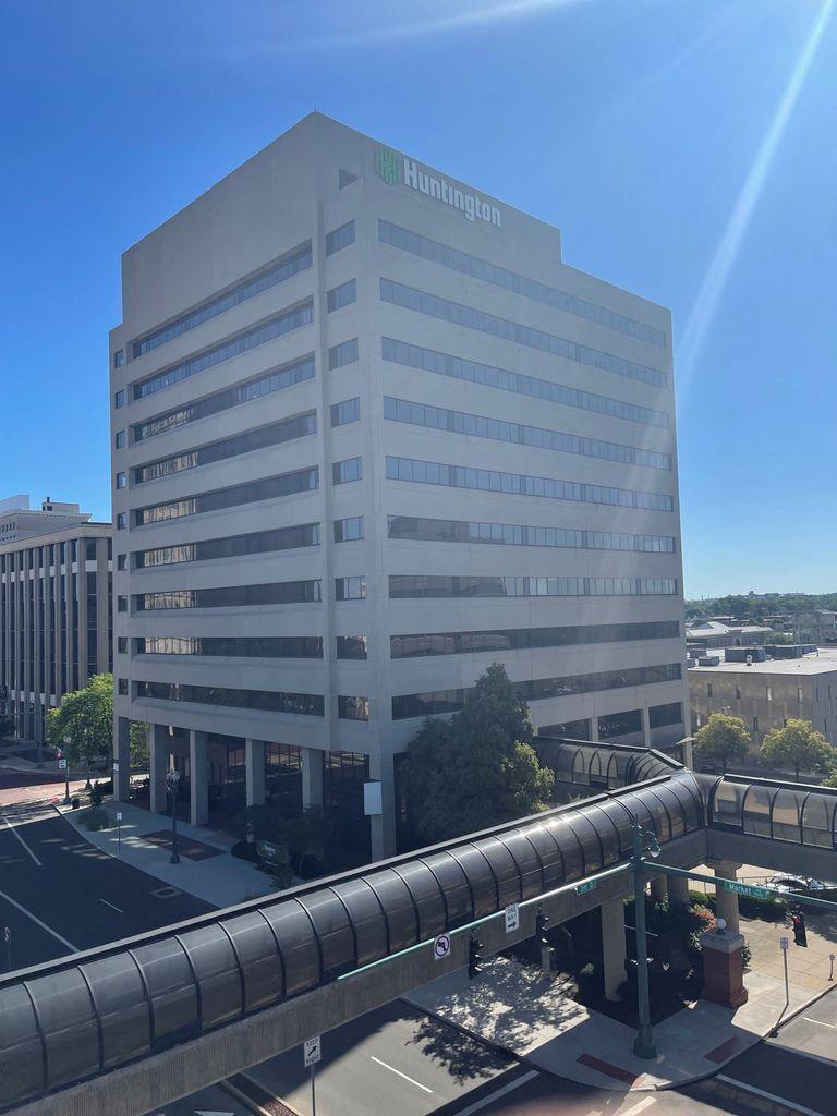 220 Market Ave S, Canton, OH for Rent