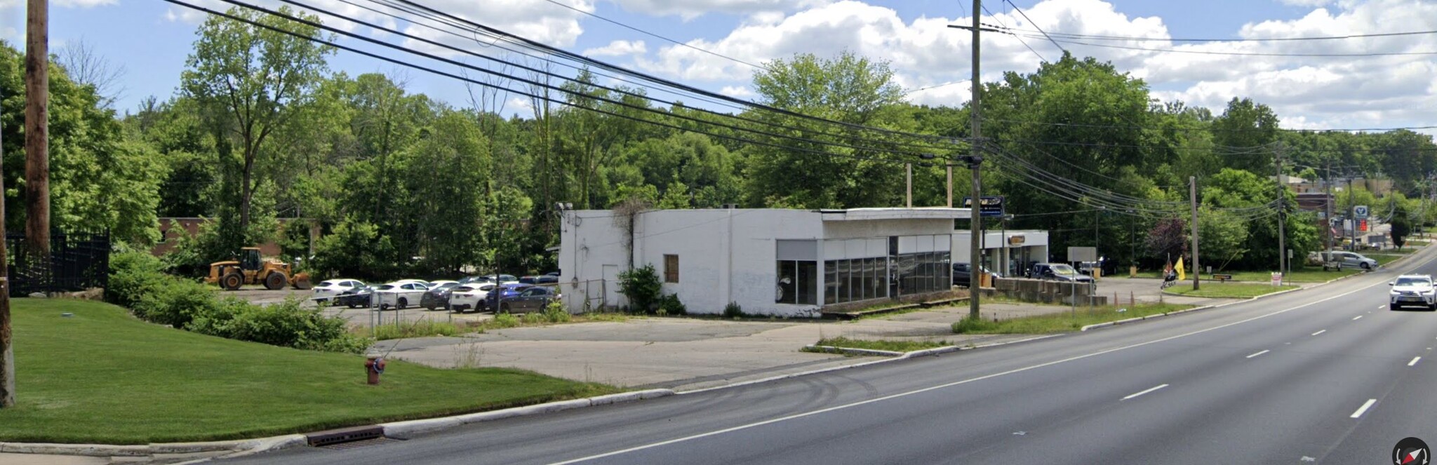 174 State Rt 17, Upper Saddle River, NJ for Rent