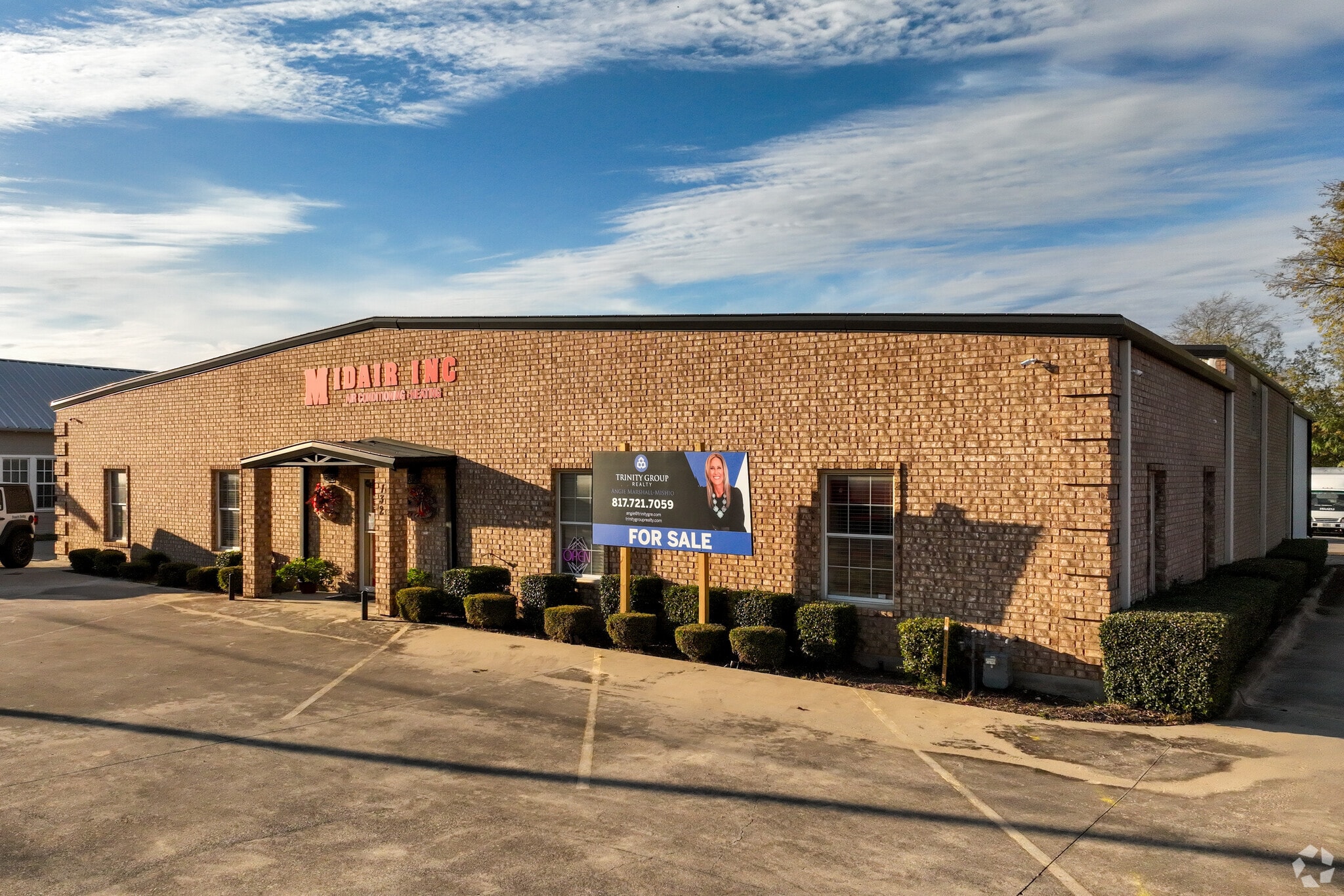 132 W McLeroy Blvd, Saginaw, TX for Sale