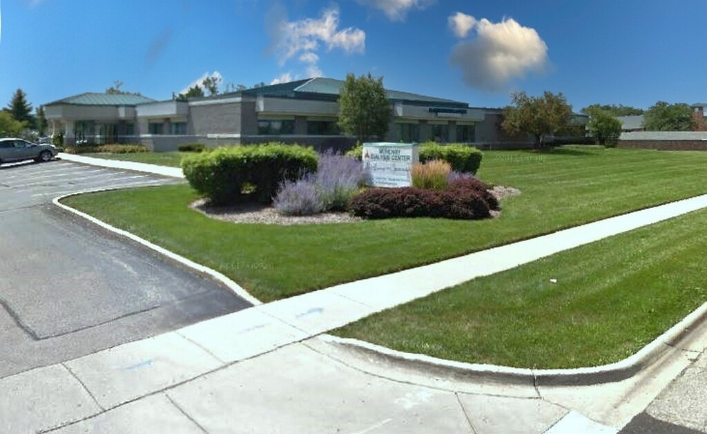 4209 W Shamrock Ln, Mchenry, IL for Sale