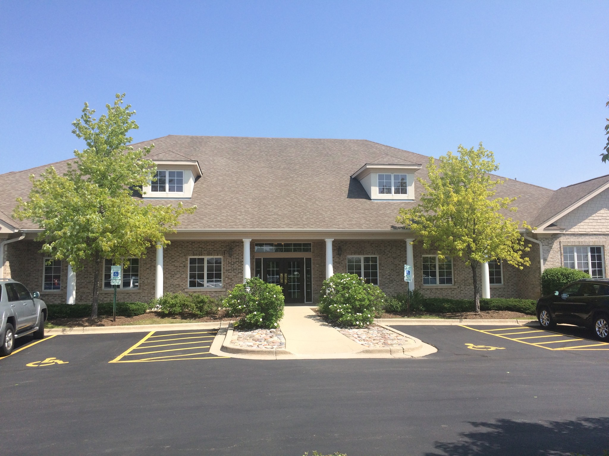 3 Executive Ct, South Barrington, IL for Rent