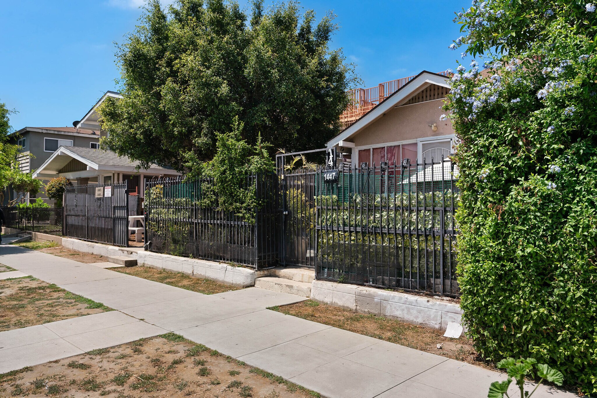 1445-1449 Elm Ave, Long Beach, CA for Sale
